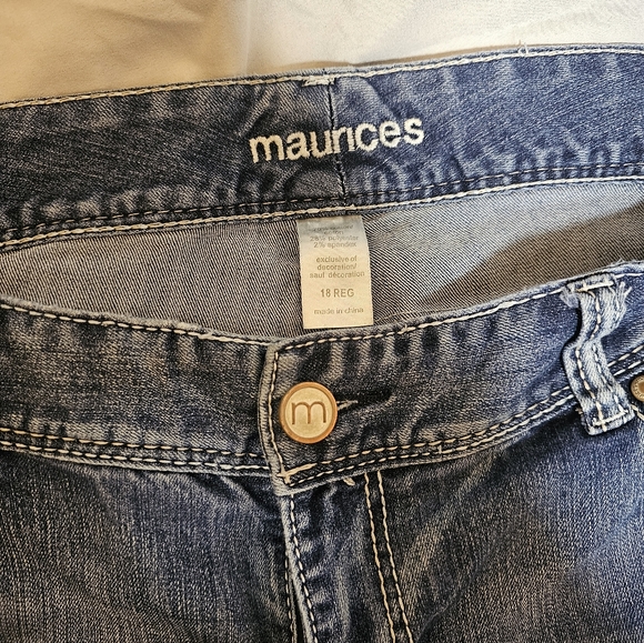 Boot cut jeans - Picture 2 of 3